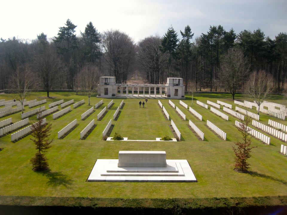 Sint-Martinus den XIIde - Paaswelpenweekend 2013